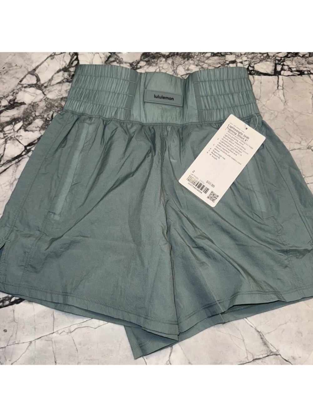 Lululemon Women’s Size 2 Lightweight SHR Training Short 4" NEW